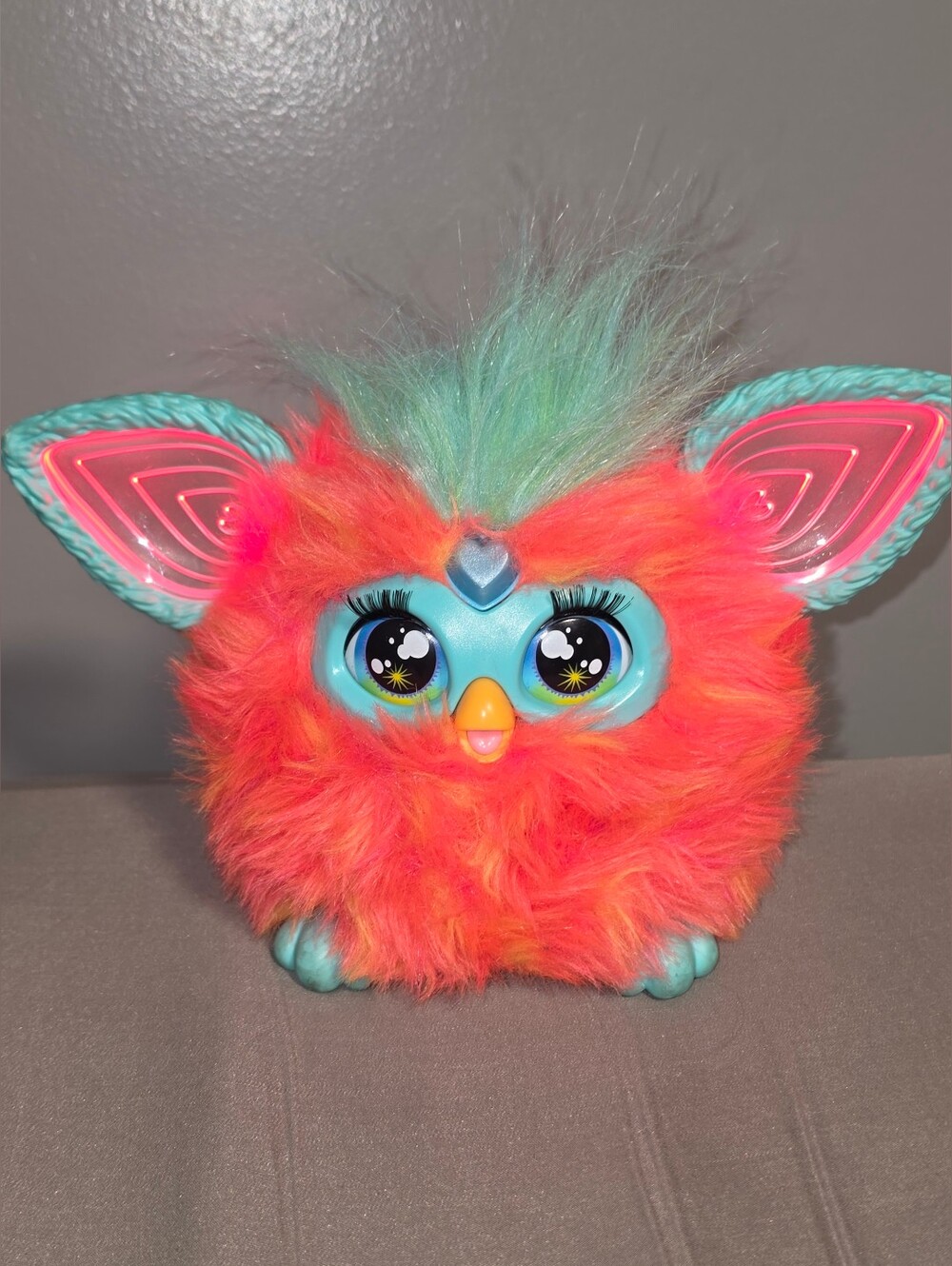 Coral furby 2023 interactive plush toy - Like New